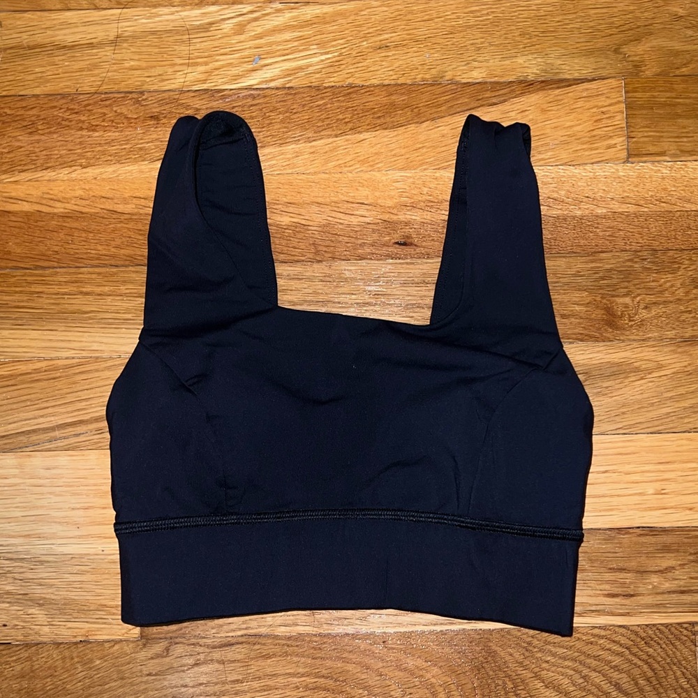 Lululemon black sports bra